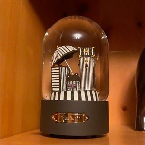 Henri Bender snow globe